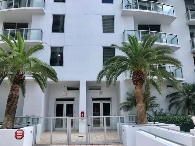 1060 Brickell Ave, Unit 1507, Miami, FL 33131 Photo