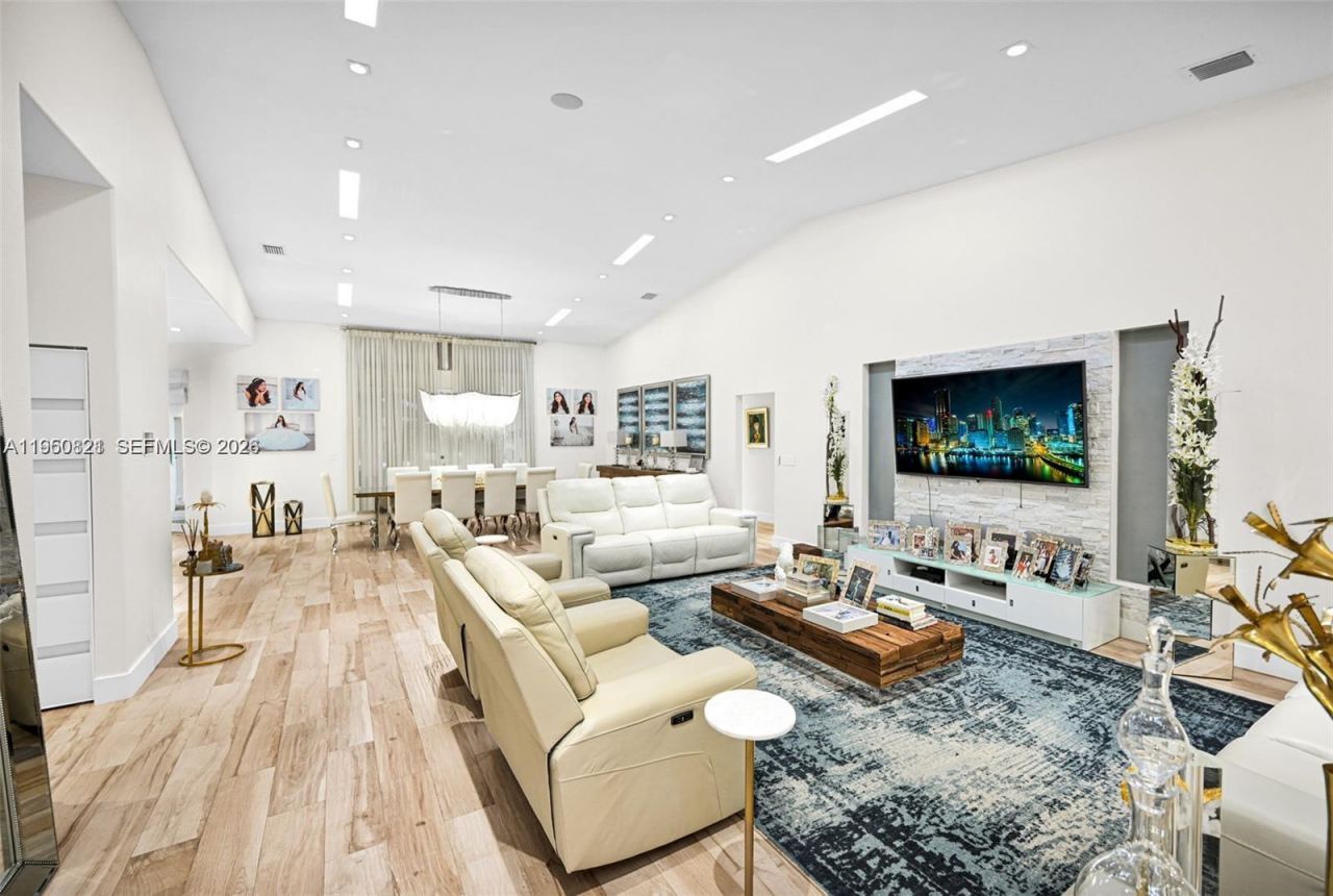 433 NW 127th Ave , Miami, FL 33182 Photo