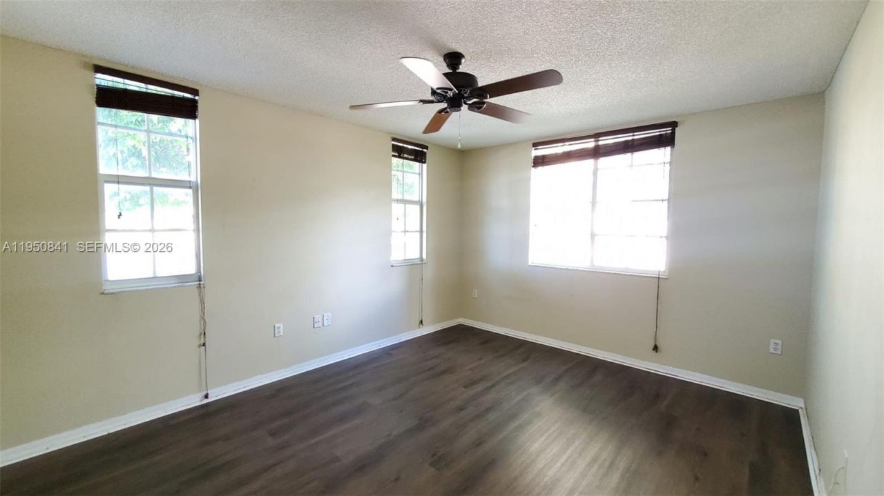 577 SW 111th Ln , Unit 203, Pembroke Pines, FL 33025 Photo