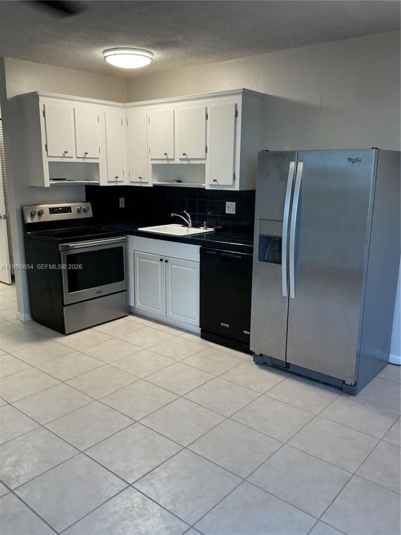 2716 NE 30th Pl, Unit 103C, Fort Lauderdale, FL 33306 Photo