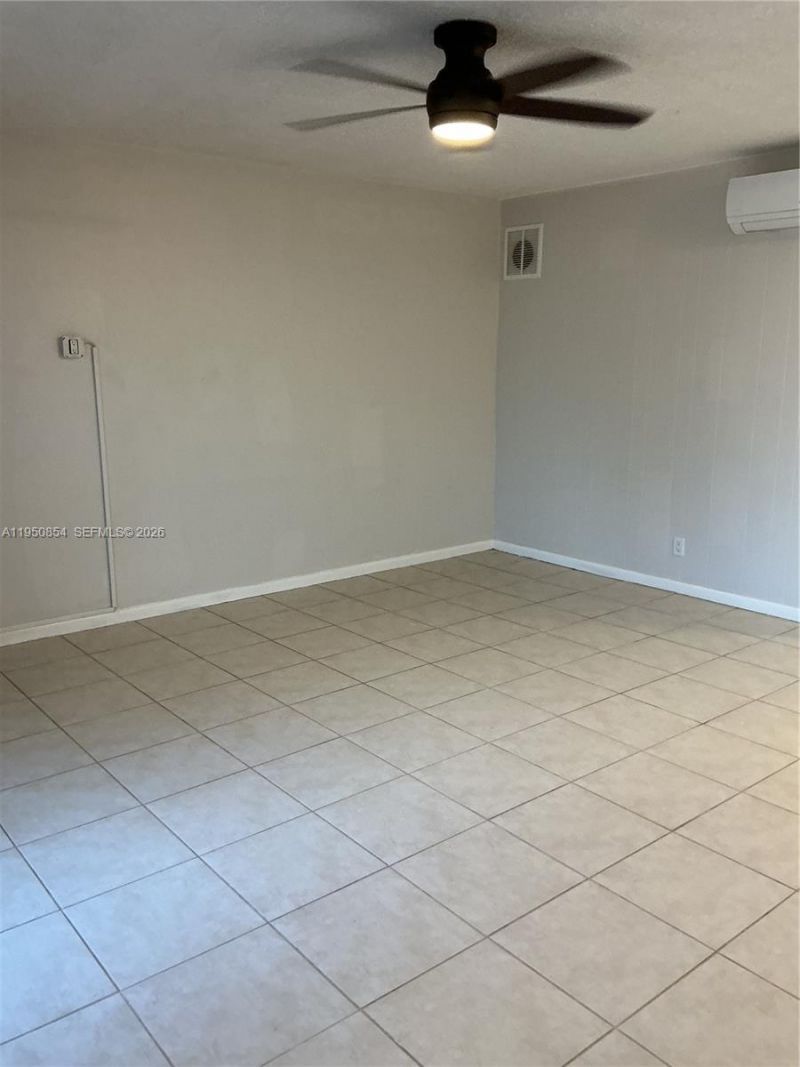 2716 NE 30th Pl, Unit 103C, Fort Lauderdale, FL 33306 Photo