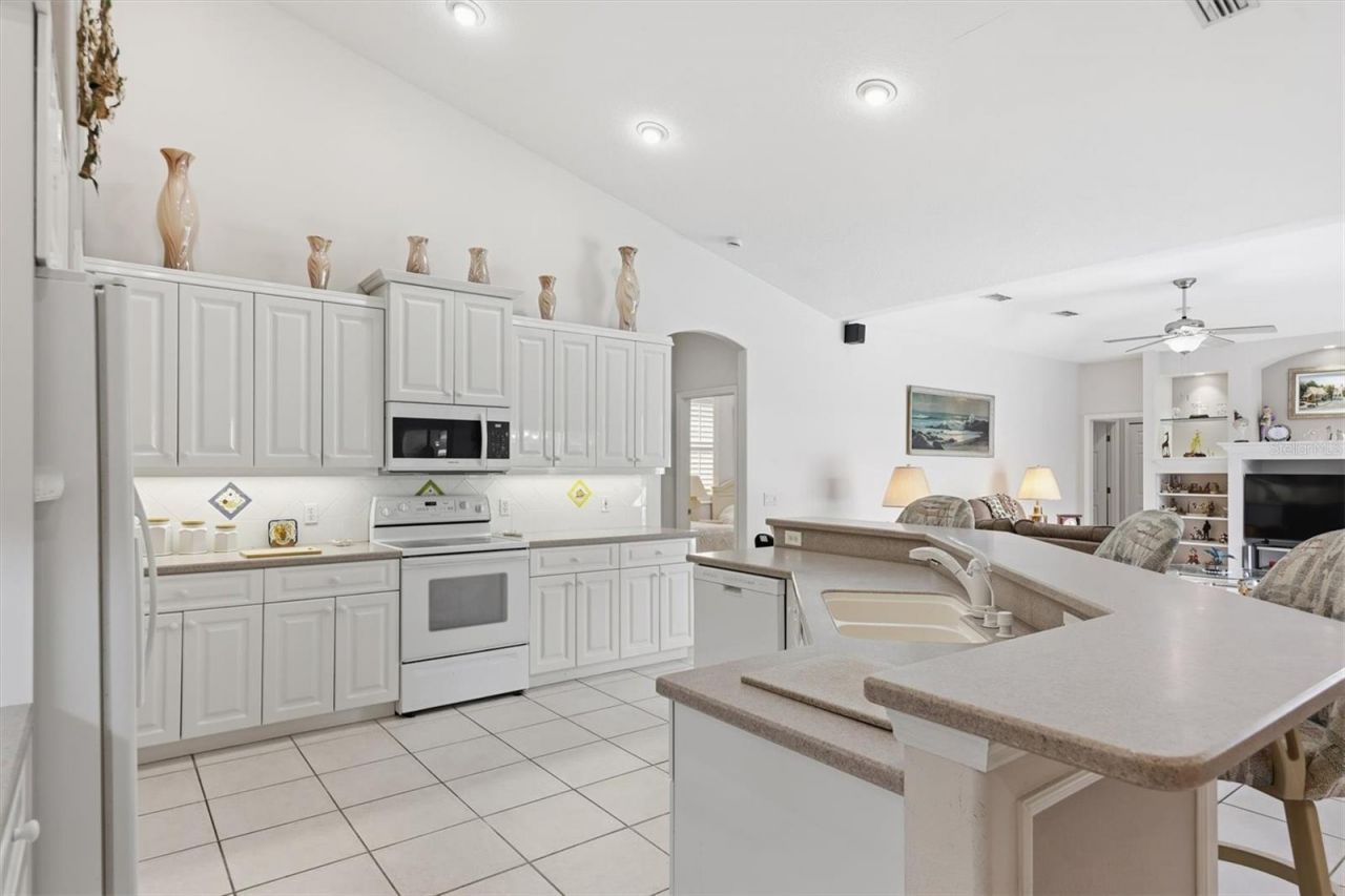 5608 Eastwind Drive, Sarasota, FL 34233 Photo