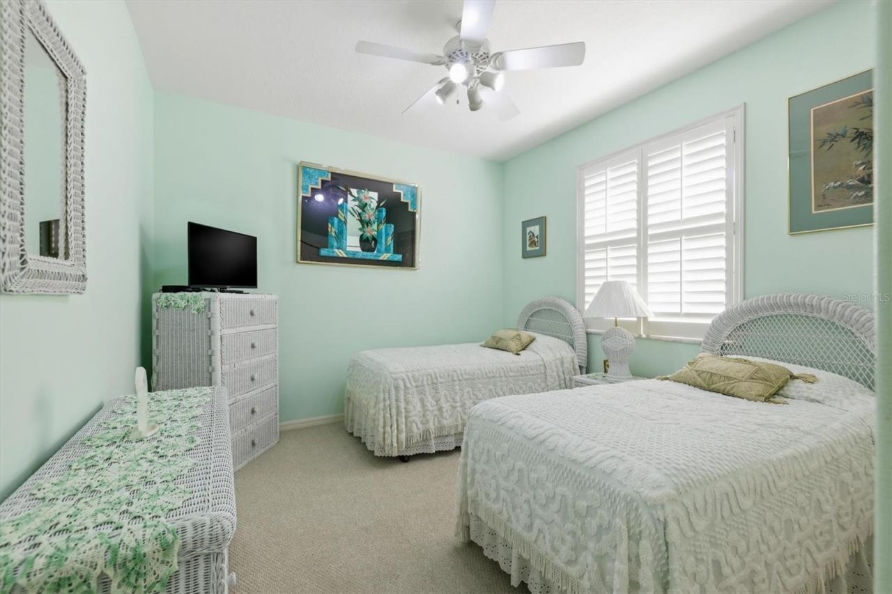 5608 Eastwind Drive, Sarasota, FL 34233 Photo