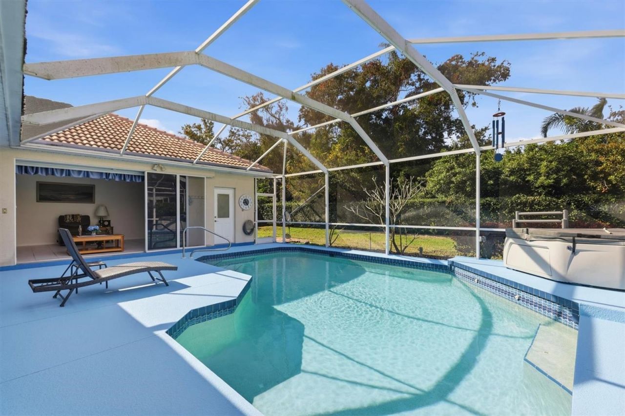 5608 Eastwind Drive, Sarasota, FL 34233 Photo