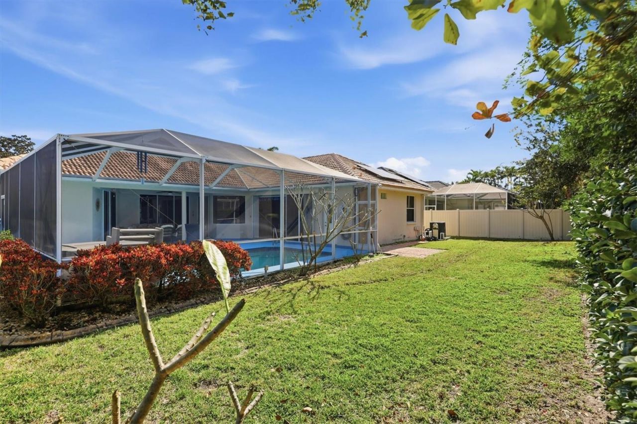 5608 Eastwind Drive, Sarasota, FL 34233 Photo