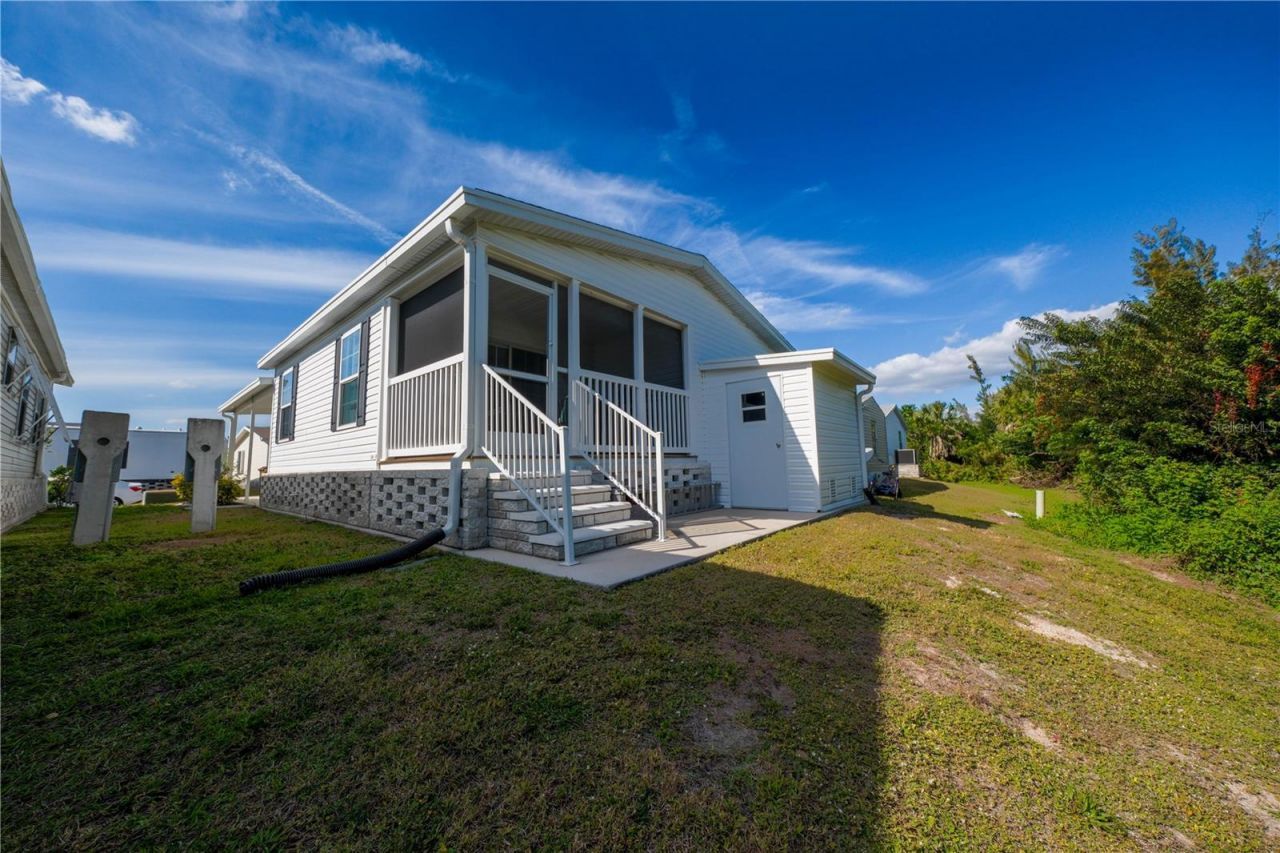 701 Aqui Esta Dr, Unit 96, Punta Gorda, FL 33950 Photo