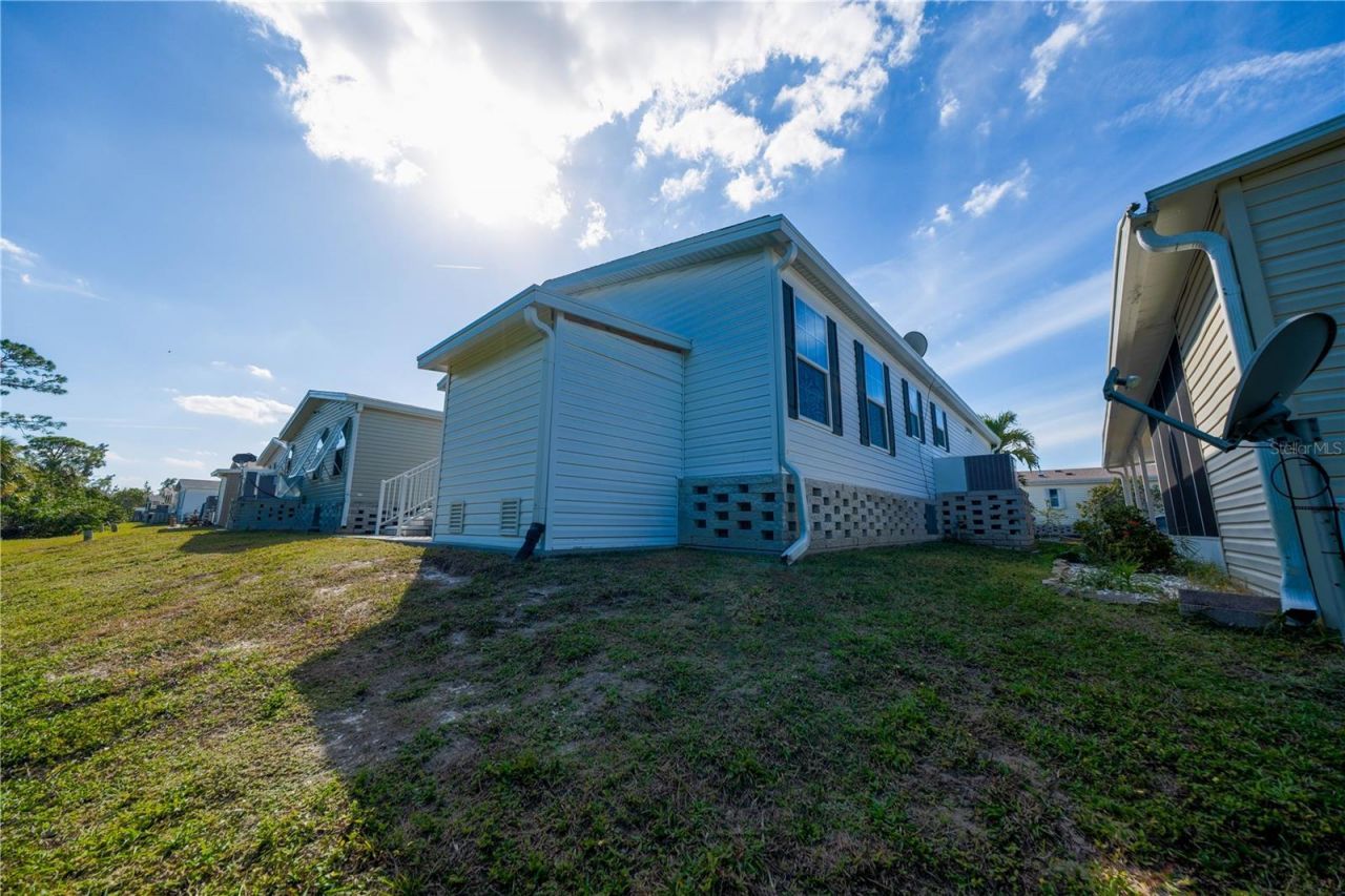 701 Aqui Esta Dr, Unit 96, Punta Gorda, FL 33950 Photo