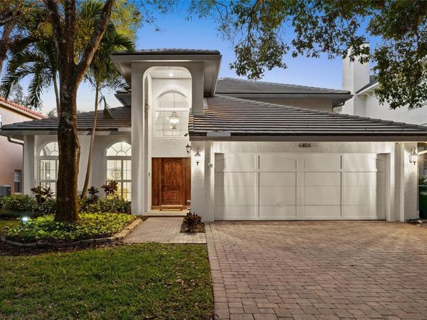 4404 W AZEELE STREET, TAMPA, FL 33609