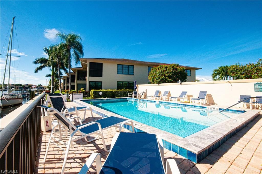 4001 SE 19th Pl, Unit 2, Cape Coral, FL 33904 Photo