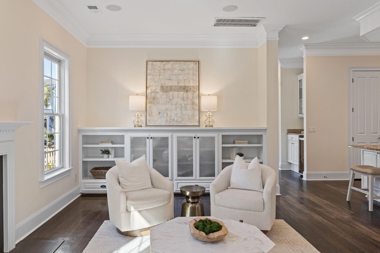 668 Cloudbreak Court Photo 6