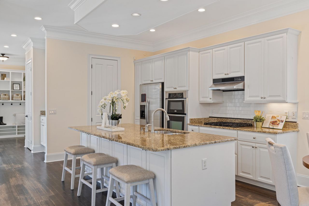 668 Cloudbreak Court Photo 8