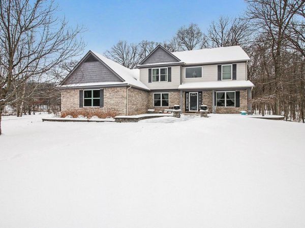 11500 Appaloosa Trail, Pinckney, MI 48169