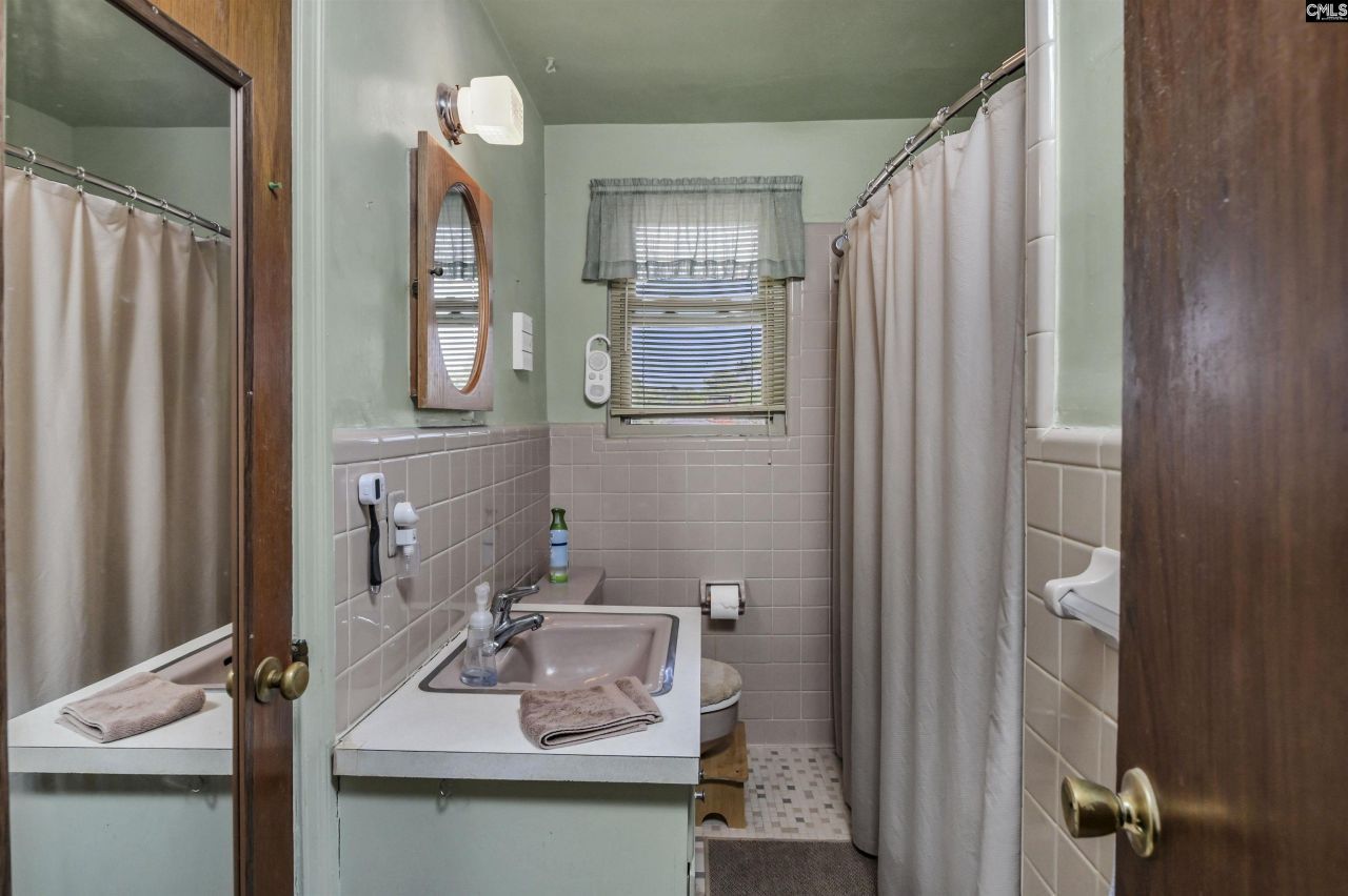 2 Vera Circle Photo 12