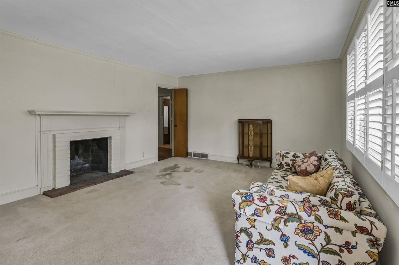 2 Vera Circle Photo 5