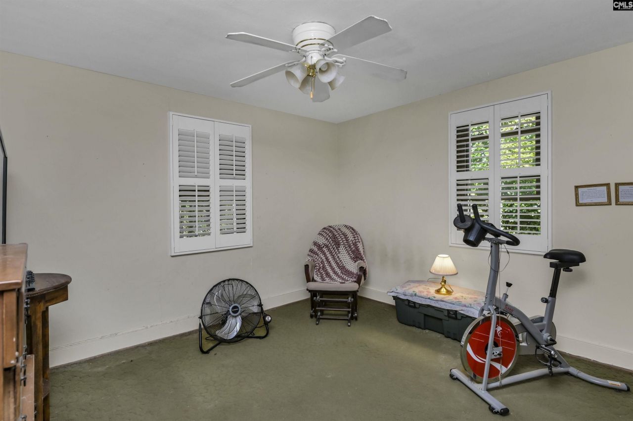 2 Vera Circle Photo 9