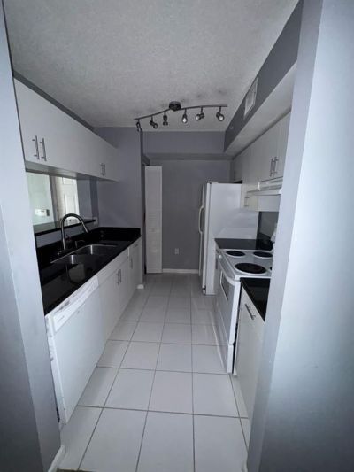 4852 N State Road 7, Unit 204, Coconut Creek, FL 33073 Photo