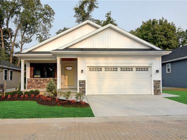 110 Birch Creek, Alden, NY 14004