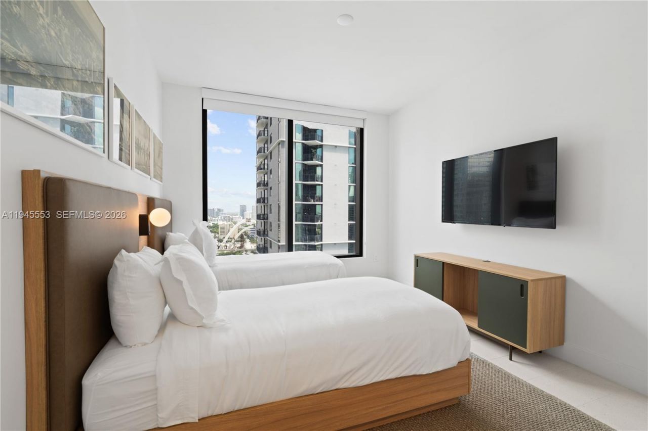 159 NE 6th St , Unit 2415, Miami, FL 33132 Photo