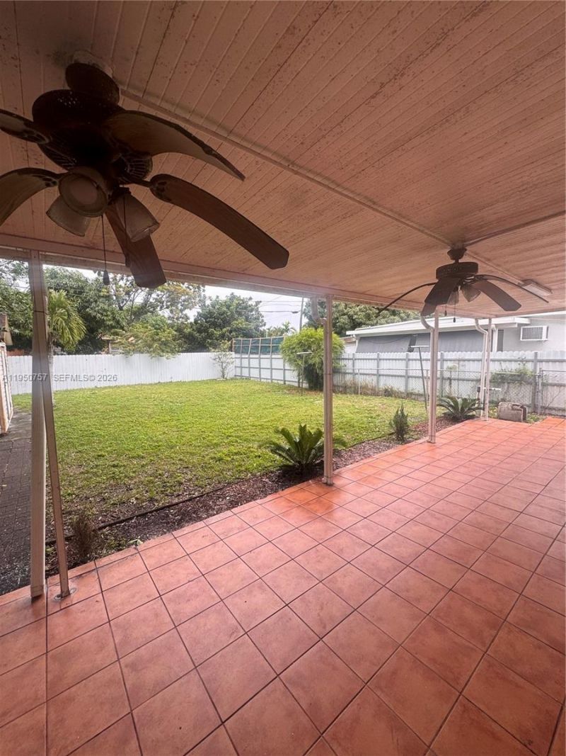 365 W 13th St, Hialeah, FL 33010 Photo