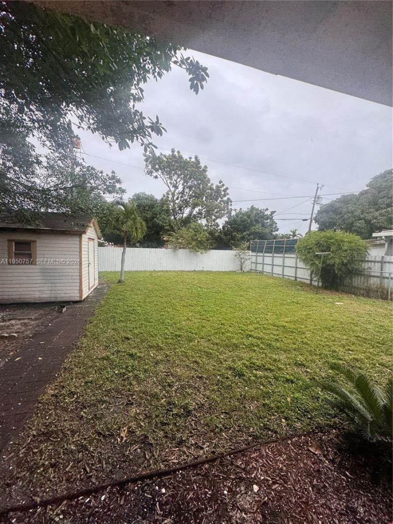 365 W 13th St, Hialeah, FL 33010 Photo