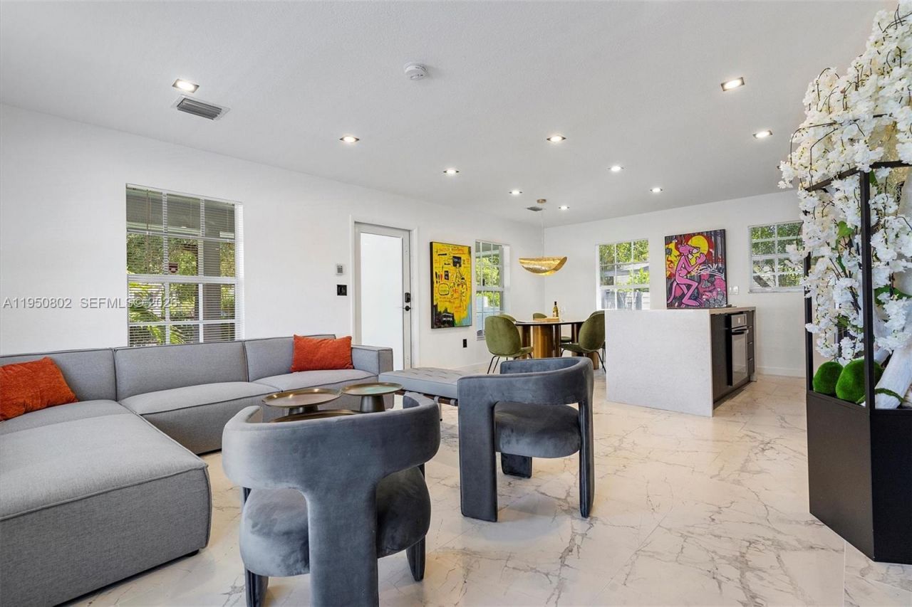 270 NW 41st St , Miami, FL 33127 Photo