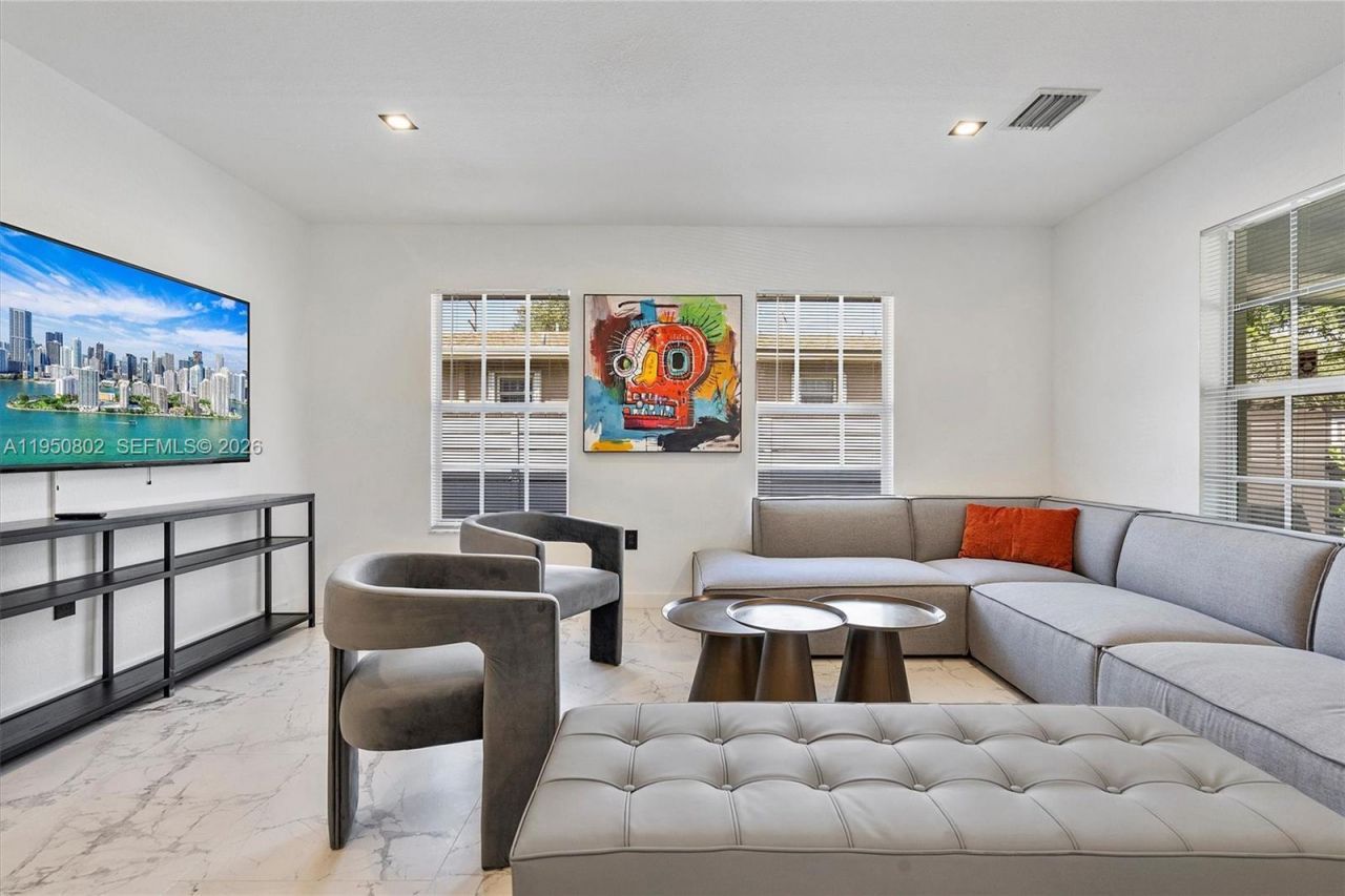 270 NW 41st St , Miami, FL 33127 Photo