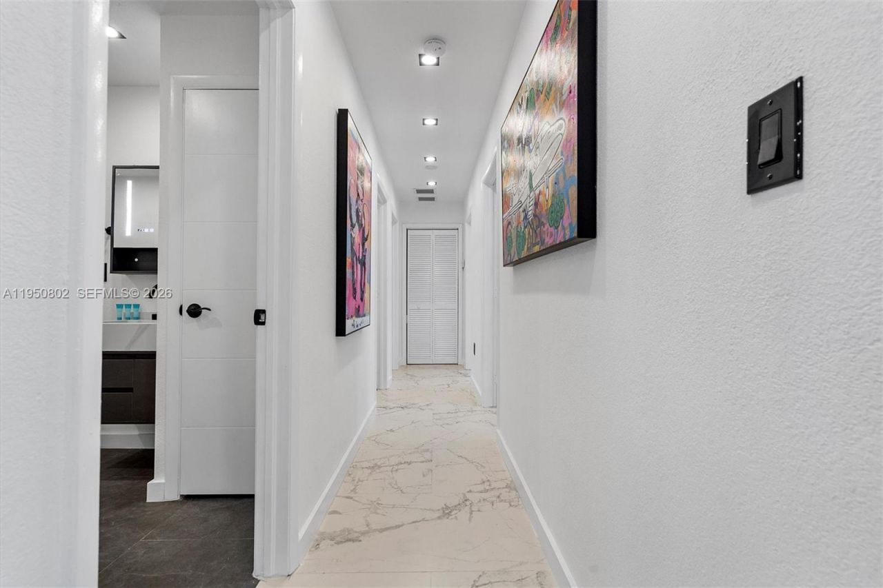 270 NW 41st St , Miami, FL 33127 Photo