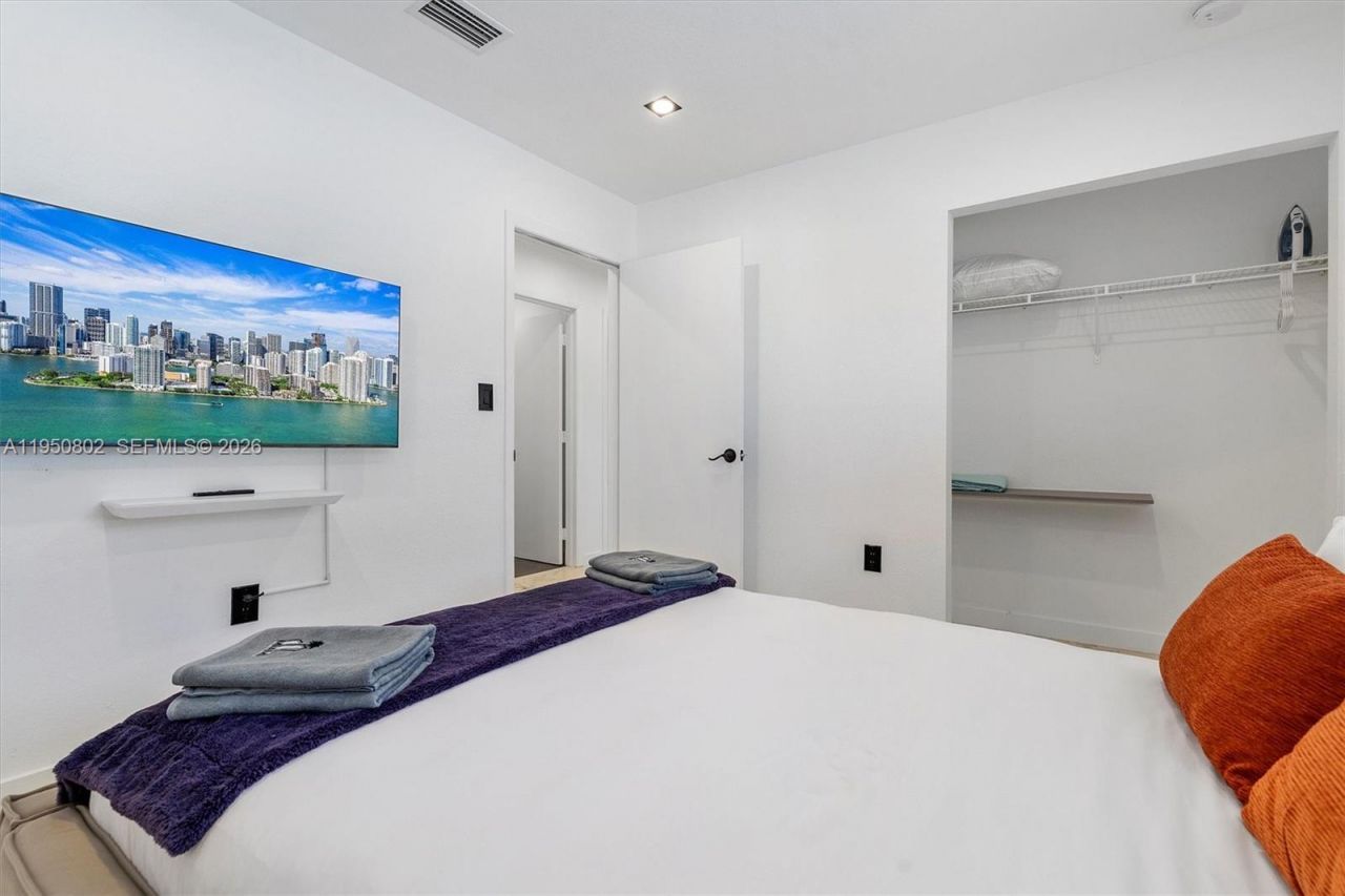 270 NW 41st St , Miami, FL 33127 Photo