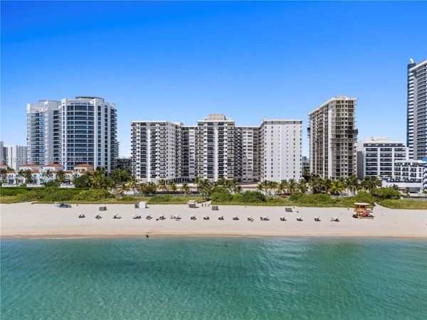 6039 Collins Ave, Unit 809, Miami Beach, FL 33140