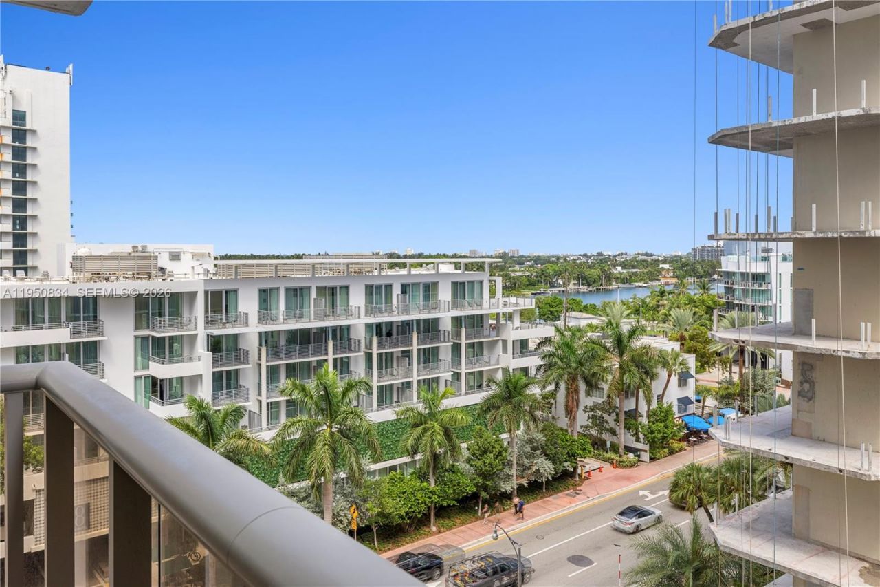 6039 Collins Ave, Unit 809, Miami Beach, FL 33140 Photo