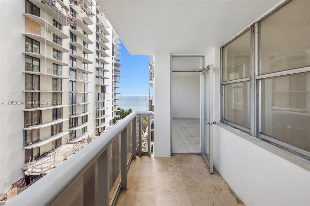 6039 Collins Ave, Unit 809, Miami Beach, FL 33140 Photo