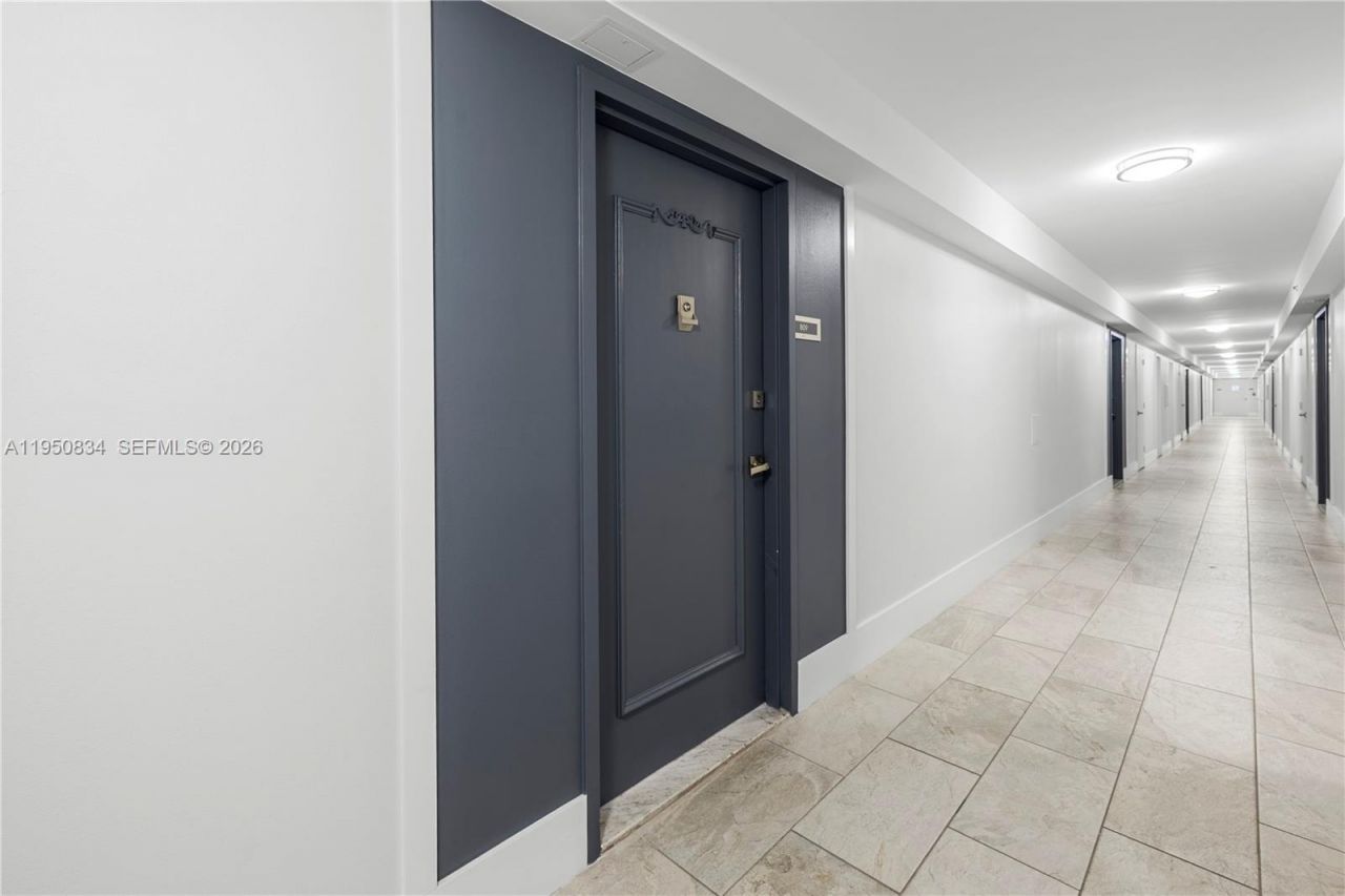 6039 Collins Ave, Unit 809, Miami Beach, FL 33140 Photo