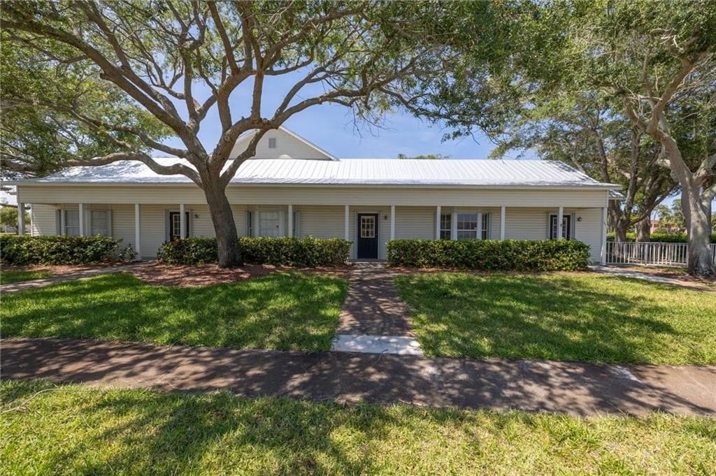 148 Vista Royale Square, Vero Beach, FL 32962 Photo