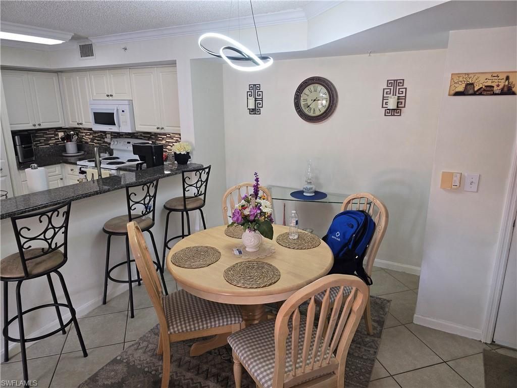1210 Wildwood Lakes Blvd, Unit 203, Naples, FL 34104 Photo