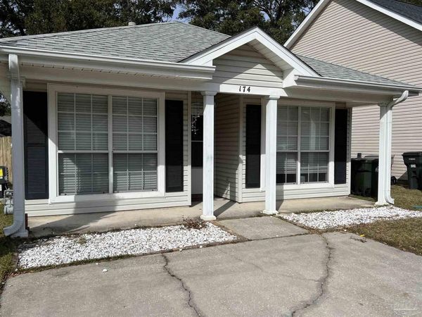 174 Wildflower Ln, Pensacola, FL 32514