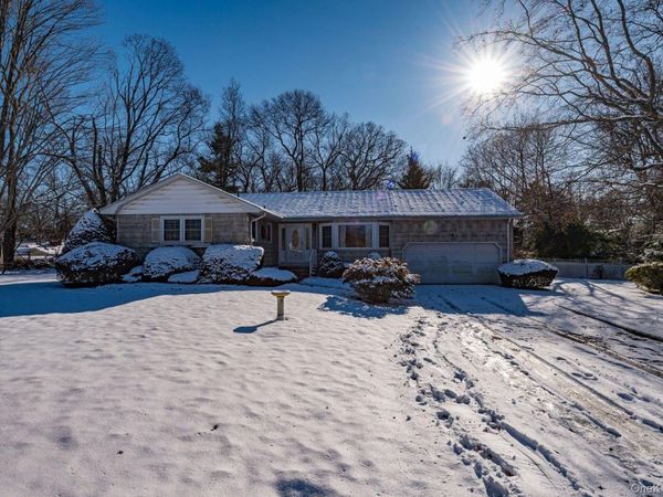 46 Crestwood Drive, Huntington Station, NY 11746