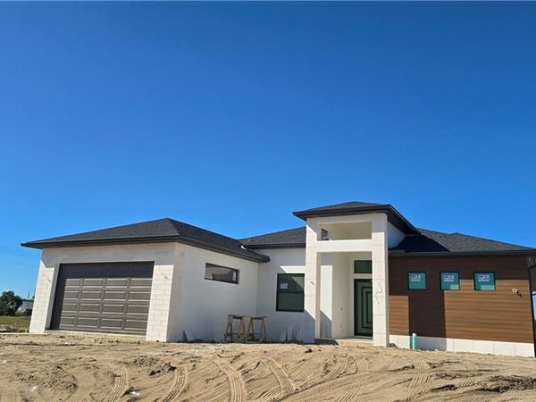 2006 Nelson RD N, CAPE CORAL, FL 33993