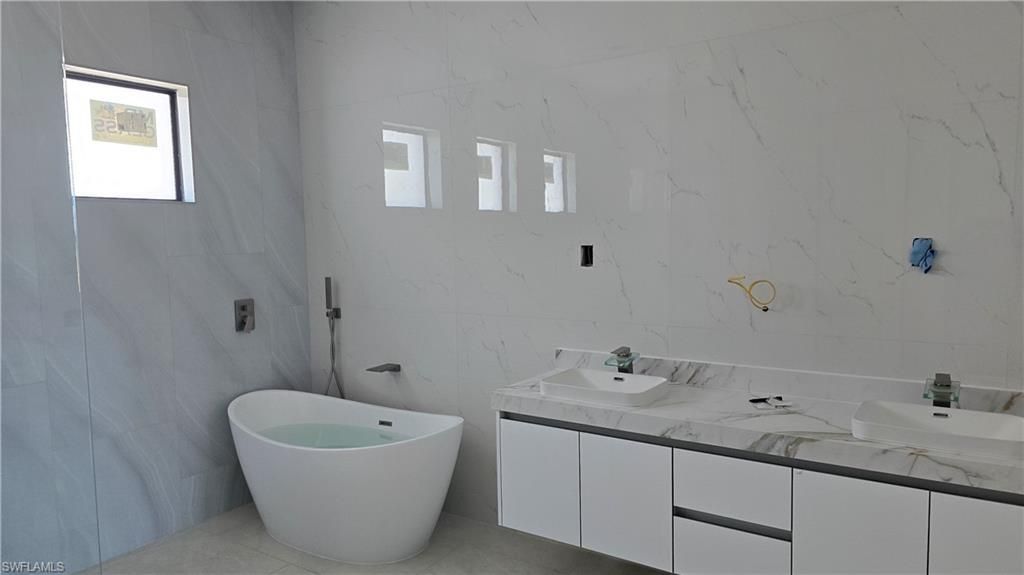 2006 Nelson Rd N, Cape Coral, FL 33993 Photo