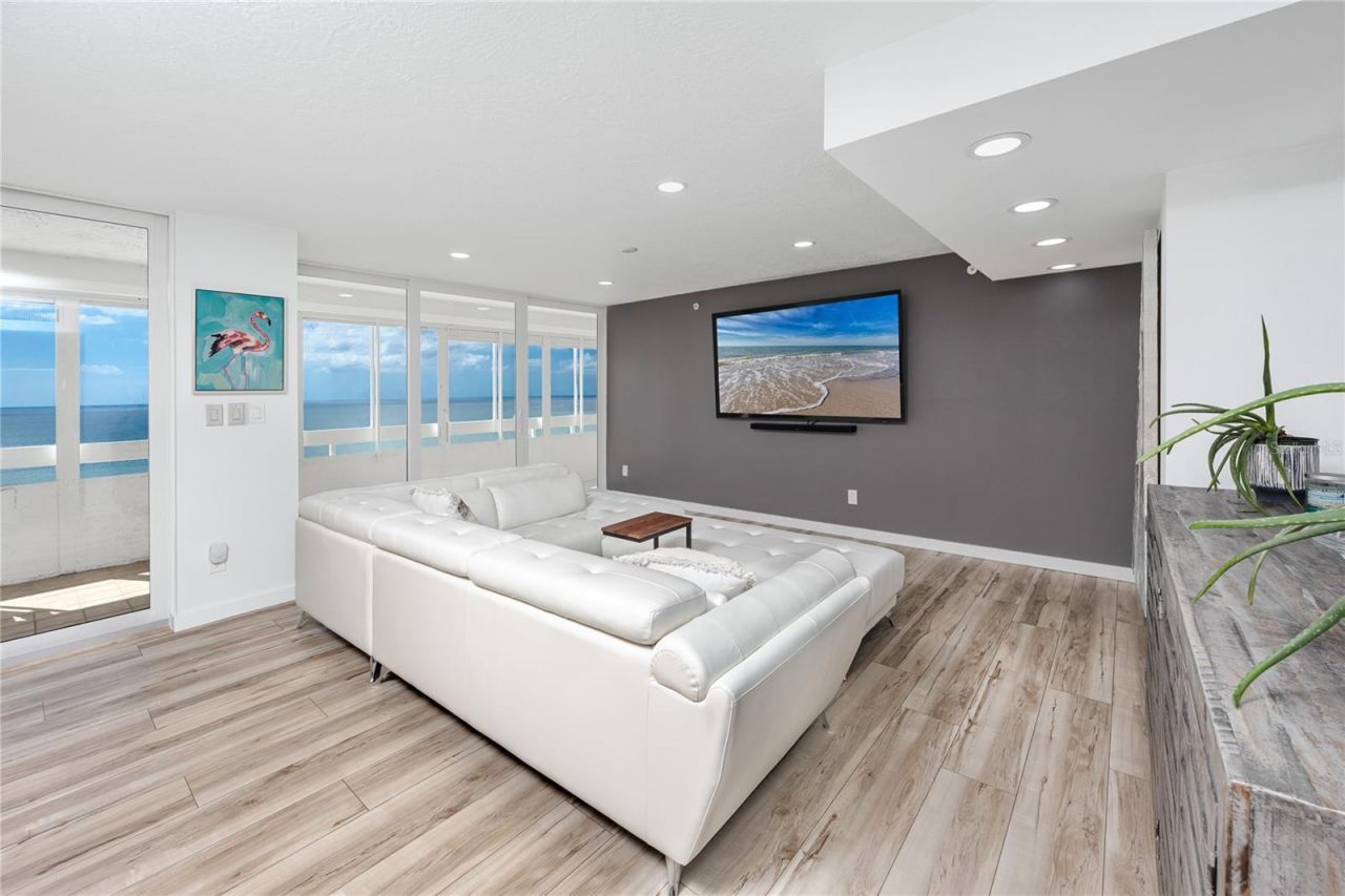 17940 Gulf Boulevard, Unit 16A, Redington Shores, FL 33708 Photo