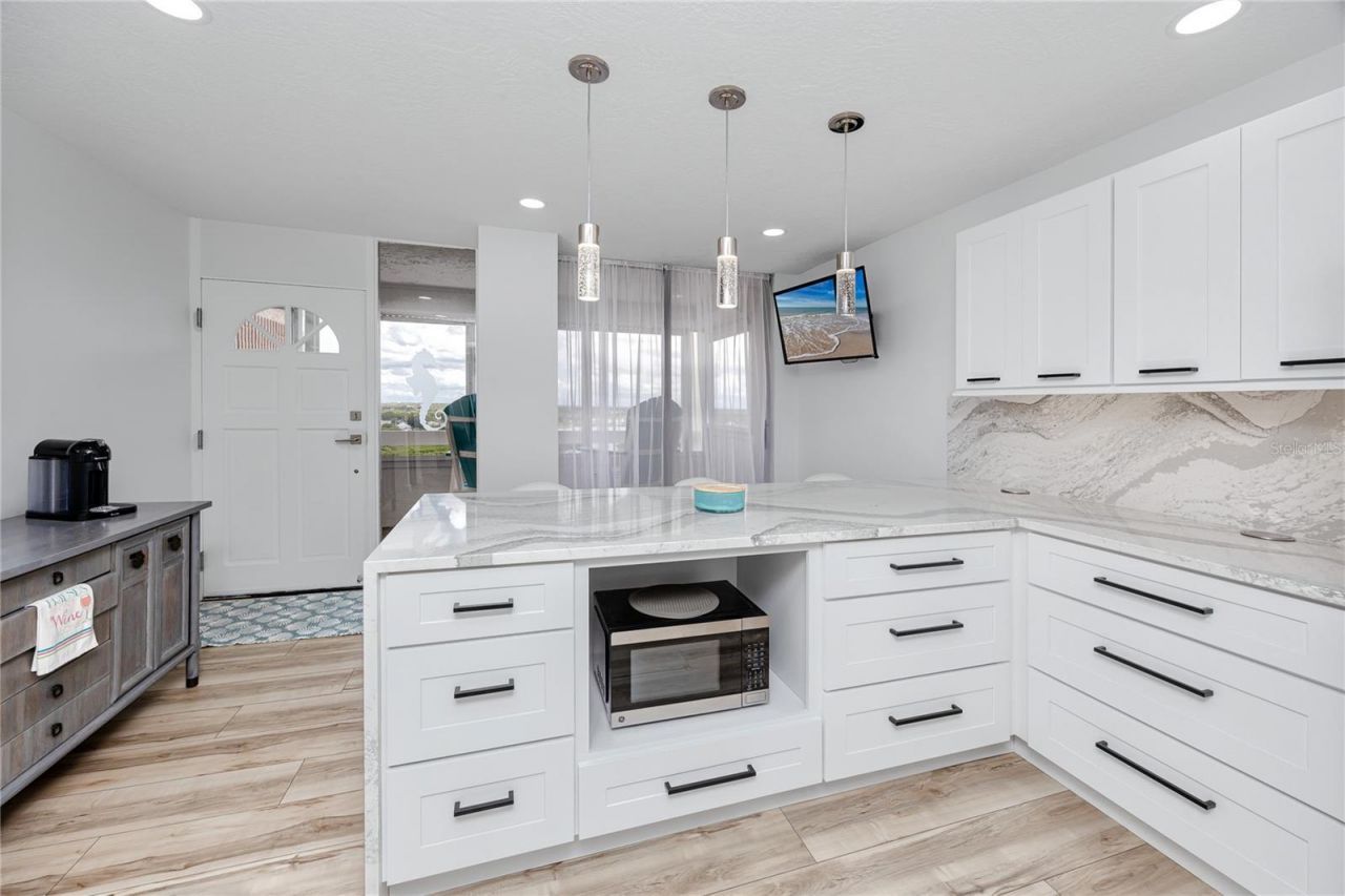 17940 Gulf Boulevard, Unit 16A, Redington Shores, FL 33708 Photo