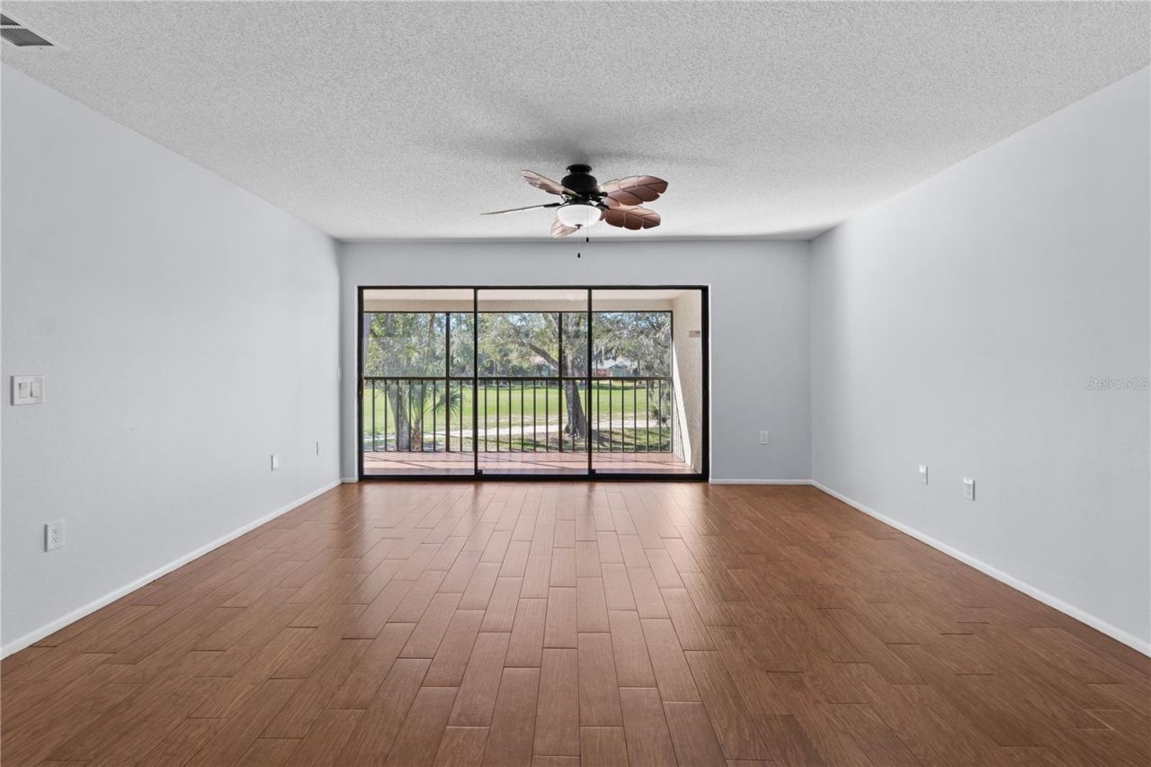 6110 Country Club Way, Unit 204, Sarasota, FL 34243 Photo