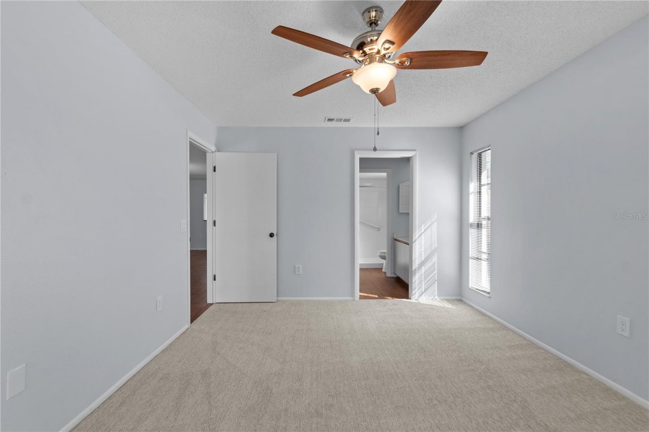 6110 Country Club Way, Unit 204, Sarasota, FL 34243 Photo