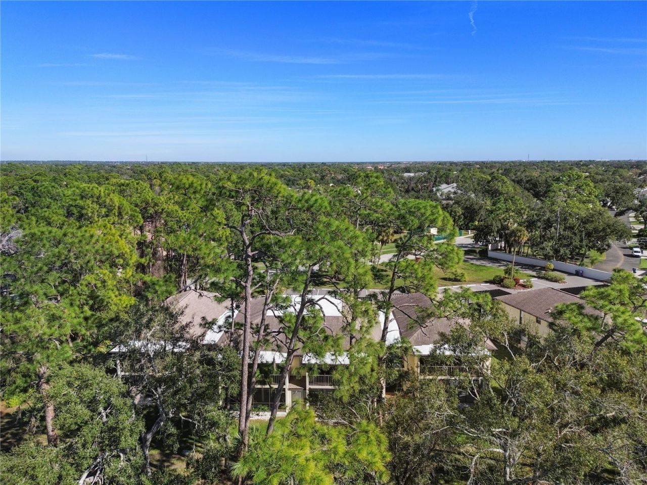 6110 Country Club Way, Unit 204, Sarasota, FL 34243 Photo