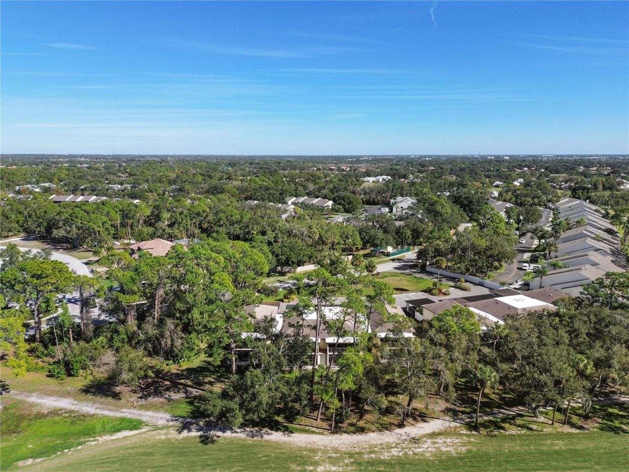 6110 Country Club Way, Unit 204, Sarasota, FL 34243 Photo