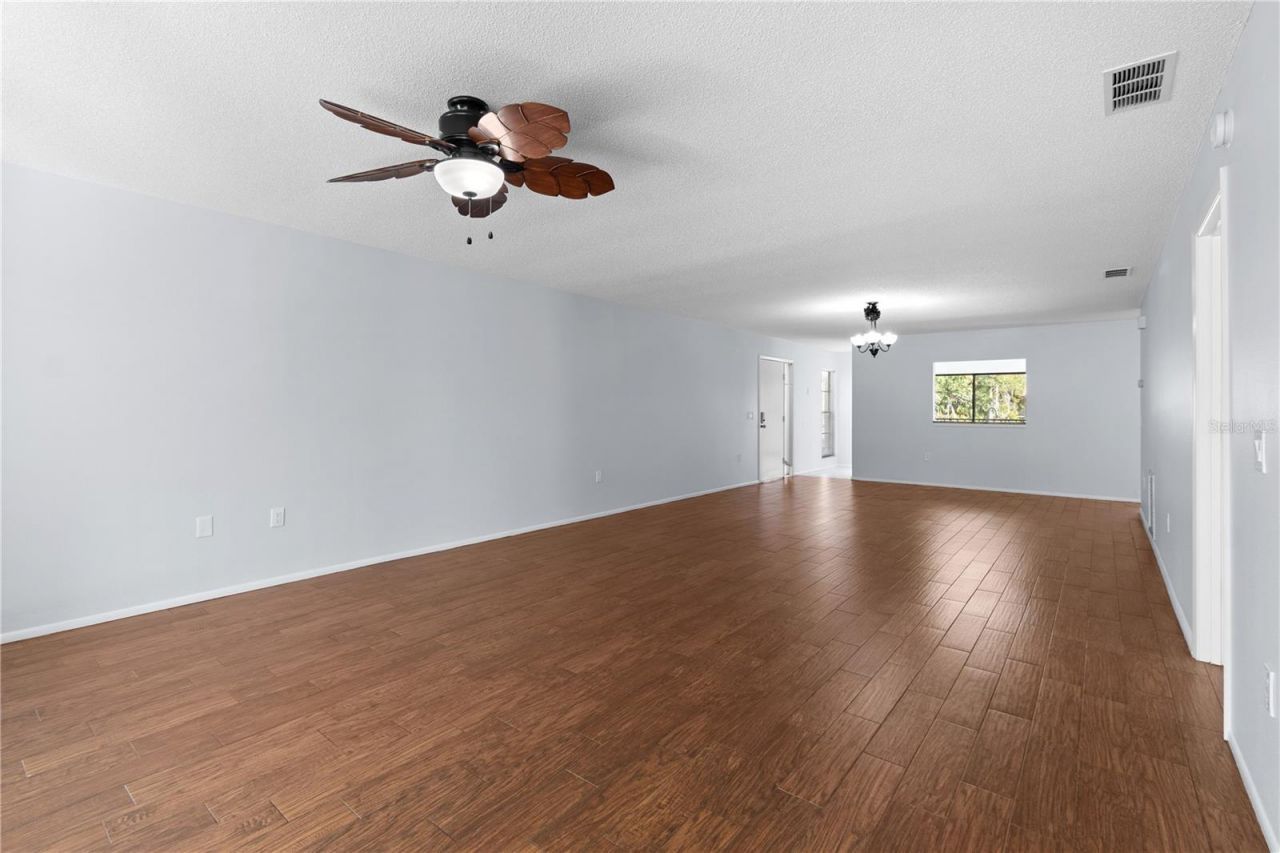 6110 Country Club Way, Unit 204, Sarasota, FL 34243 Photo