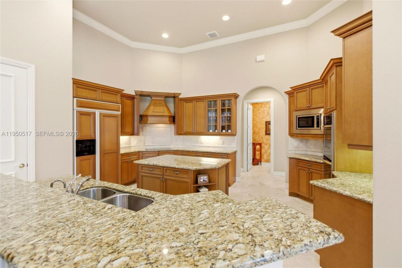 3250 W Stonebrook Cir, Davie, FL 33330 Photo