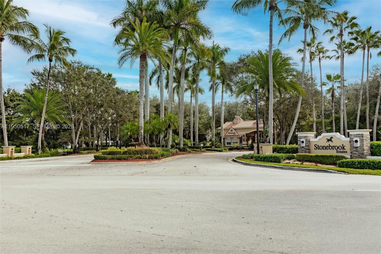 3250 W Stonebrook Cir, Davie, FL 33330 Photo
