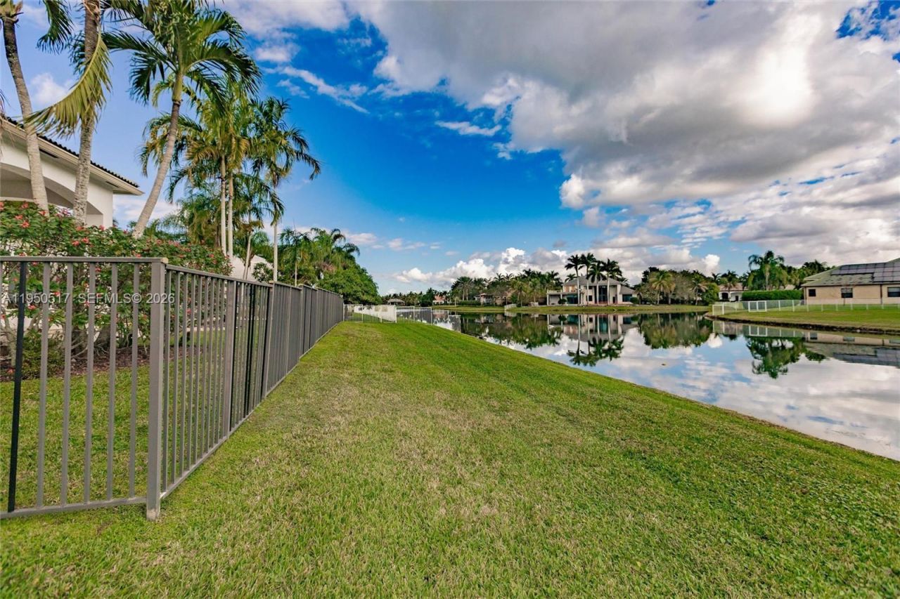 3250 W Stonebrook Cir, Davie, FL 33330 Photo