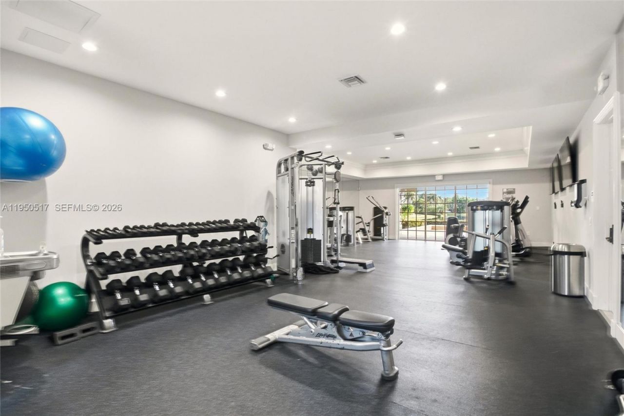 3250 W Stonebrook Cir, Davie, FL 33330 Photo