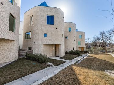 308 Blackland Court, Dallas, TX 75243